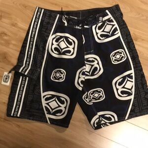 MAUI BUILT BOARD SHORTS